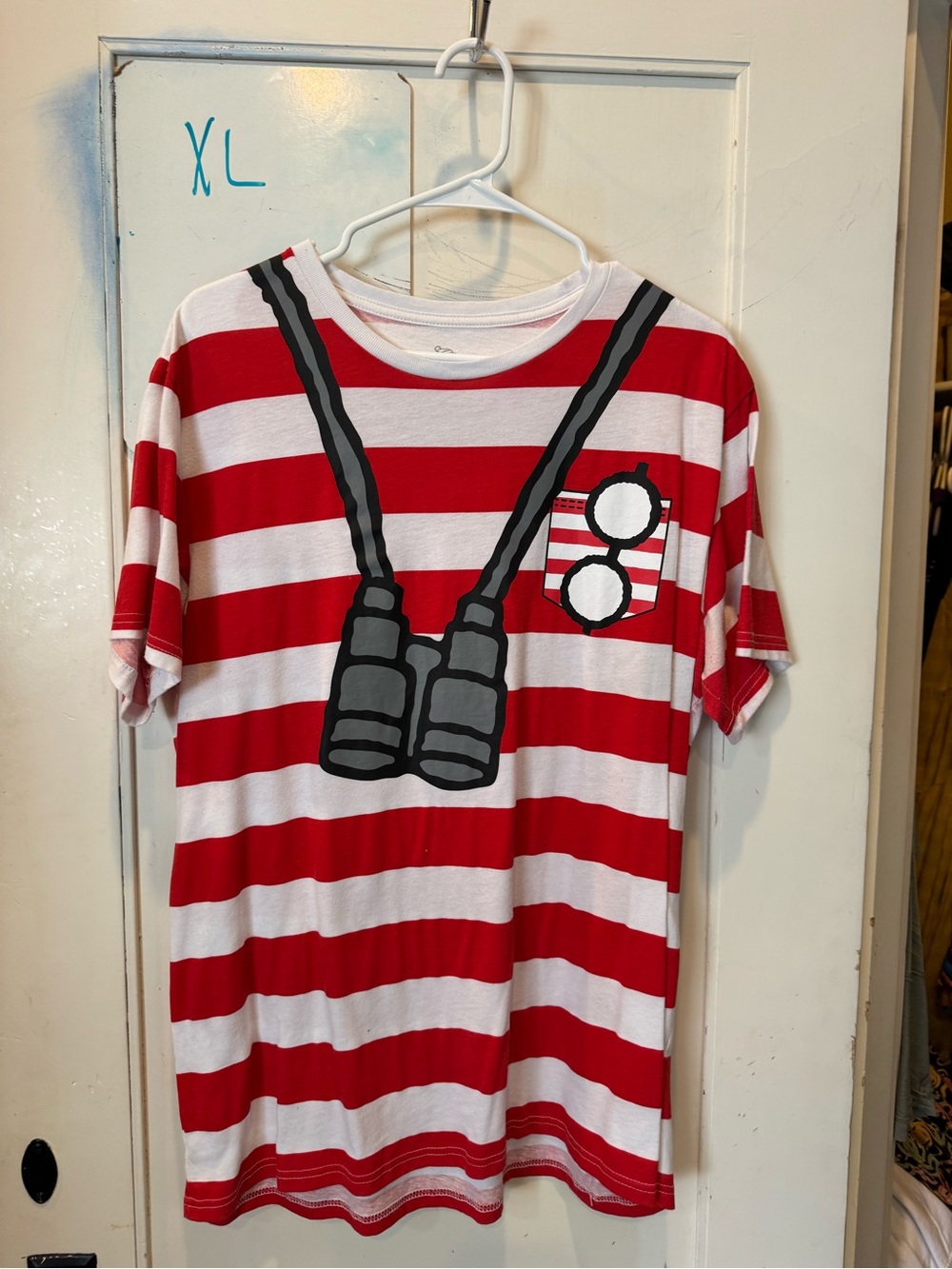 Where’s Waldo T-shirt easy costume